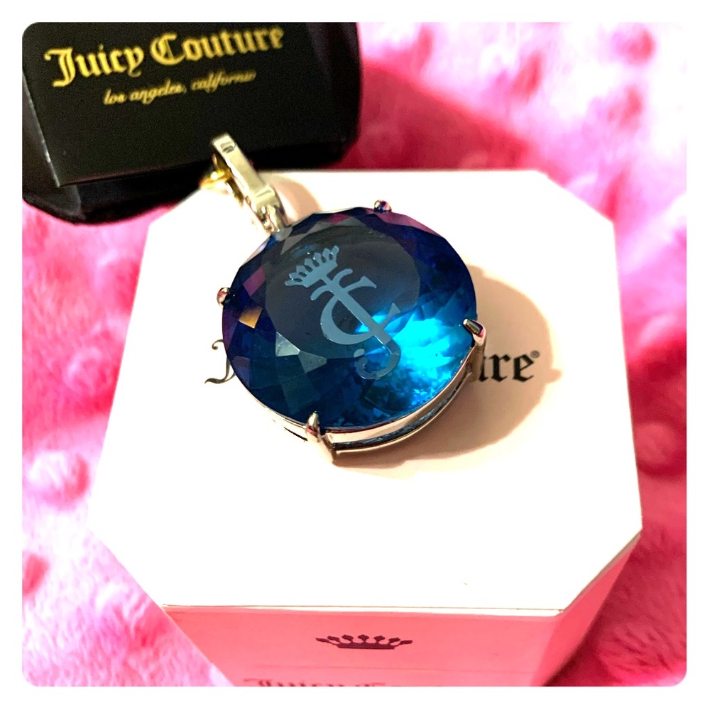💙 RARE-NEW 💙 Juicy Engraved Solitaire Charm